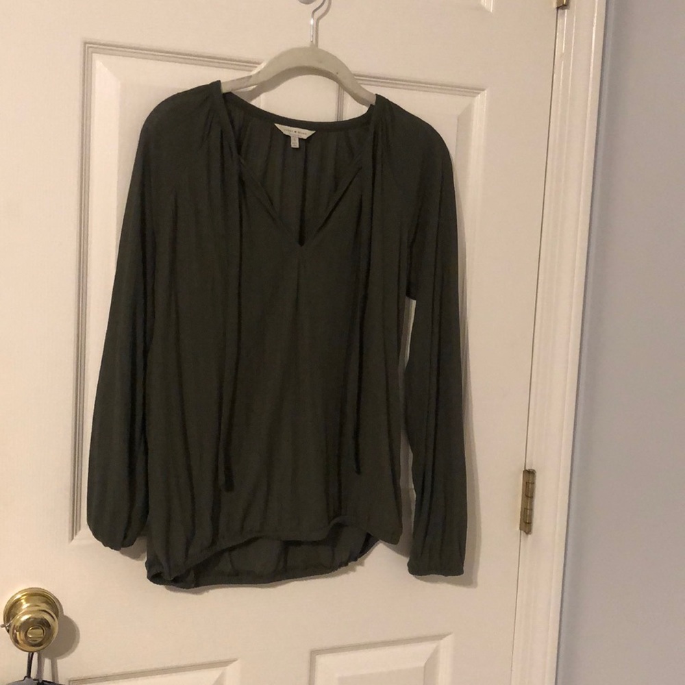 Lucky Brand green long sleeve tassels EUC, cinched bottom and sleeves